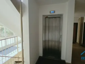 Pronájem bytu 2+kk, Praha - Smíchov, Na pláni, 50 m2