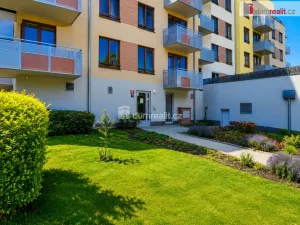 Pronájem garáže, Praha - Čakovice, Bermanova, 14 m2