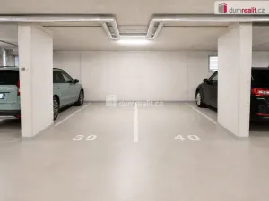 Pronájem garáže, Praha - Čakovice, Bermanova, 14 m2