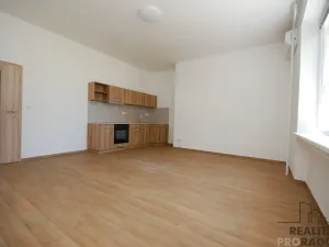 Pronájem bytu 2+kk, Velké Pavlovice, Náměstí 9. května, 44 m2