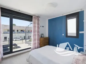 Prodej rodinného domu, Orihuela, Španělsko, Paseo Marítimo de Punta Prima, 84 m2
