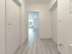 Pronájem bytu 1+kk, Zlín - Malenovice, Pod Hradem II, 30 m2