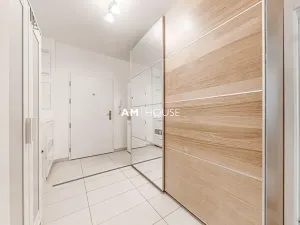Pronájem bytu 3+kk, Praha - Strašnice, Zvěřinova, 82 m2