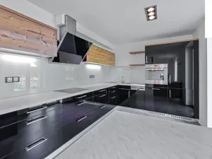 Prodej rodinného domu, Ostrov, 211 m2