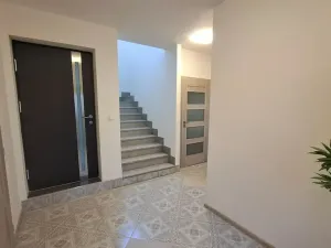 Prodej rodinného domu, Břežany II, 160 m2