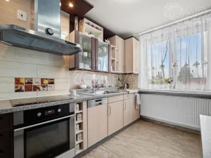 Prodej rodinného domu, Tišice, Souběžná, 170 m2