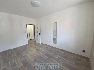 Pronájem bytu 2+1, Krnov - Pod Cvilínem, Čsl. armády, 56 m2