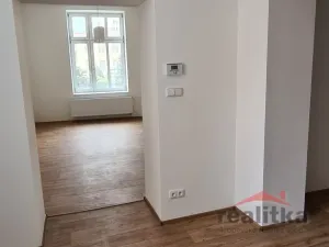 Pronájem bytu 2+1, Opava - Město, Ostrožná, 70 m2