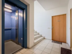 Pronájem bytu 2+kk, Odolena Voda, Nad Štolami, 84 m2