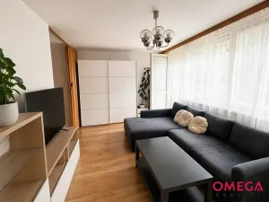 Prodej bytu 3+1, Praha - Suchdol, Gagarinova, 71 m2