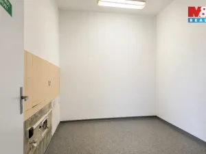 Pronájem obchodního prostoru, Louny, Náměstí Benedikta Rejta, 82 m2