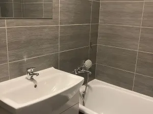 Pronájem bytu 1+kk, Liberec, Šlikova, 32 m2