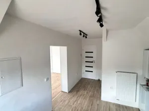 Pronájem bytu 2+1, Chlumec nad Cidlinou - Chlumec nad Cidlinou II, Nábřeží Julia Fučíka, 60 m2