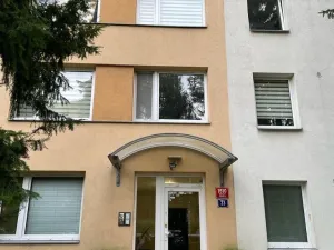 Prodej bytu 2+1, Praha - Kobylisy, Šimůnkova, 46 m2