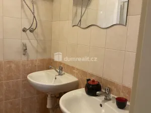 Pronájem bytu 1+kk, Praha - Kobylisy, Zenklova, 15 m2