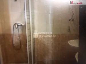 Pronájem atypického bytu, Praha - Kobylisy, Zenklova, 15 m2