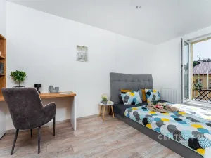 Pronájem bytu 2+kk, Praha, Plzeňská, 52 m2