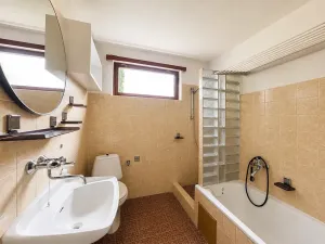 Prodej vícegeneračního domu, Svárov, 280 m2