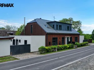 Prodej rodinného domu, Dolany - Véska, 382 m2