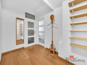 Prodej bytu 1+kk, Praha - Bubeneč, N. A. Někrasova, 50 m2