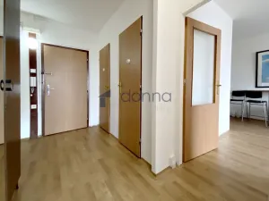 Pronájem bytu 2+kk, Praha, Ovčí hájek, 45 m2