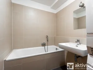 Pronájem bytu 1+kk, Praha - Modřany, Provázkova, 38 m2