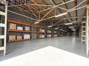 Pronájem skladu, Plzeň, Edvarda Beneše, 382 m2