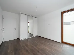 Pronájem rodinného domu, Ohrobec, Na širokém I, 171 m2