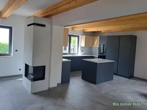 Pronájem rodinného domu, Praha - Nebušice, V uličkách, 166 m2