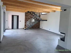 Pronájem rodinného domu, Praha - Nebušice, V uličkách, 166 m2