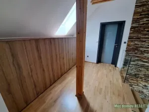 Pronájem rodinného domu, Praha - Nebušice, V uličkách, 166 m2