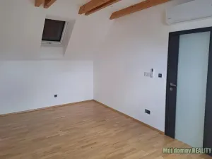 Pronájem rodinného domu, Praha - Nebušice, V uličkách, 166 m2