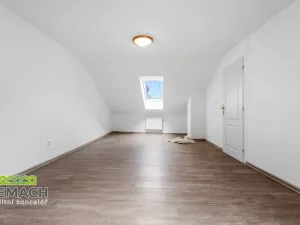 Pronájem bytu 2+kk, Náchod, Masarykovo náměstí, 78 m2
