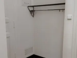 Pronájem bytu 1+1, Praha - Nové Město, Hálkova, 38 m2