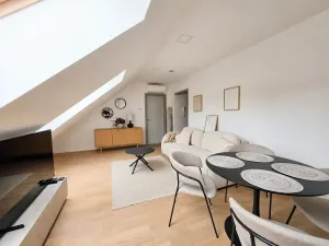 Prodej ubytování, Praha - Smíchov, Bieblova, 57 m2