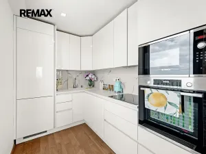 Pronájem bytu 2+kk, Praha - Žižkov, Olšanská, 71 m2