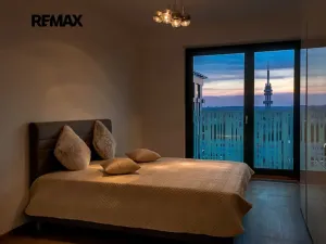 Pronájem bytu 2+kk, Praha - Žižkov, Olšanská, 71 m2