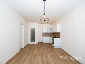 Pronájem bytu 2+kk, Praha - Třebonice, Thomasova, 46 m2