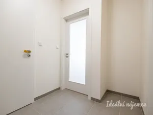 Pronájem bytu 2+kk, Praha - Třebonice, Thomasova, 46 m2