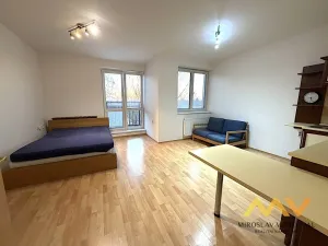 Pronájem bytu 1+kk, Hradec Králové - Třebeš, Ve Stromovce, 31 m2