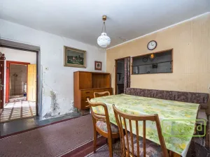 Prodej rodinného domu, Hostivice, Husovo náměstí, 66 m2
