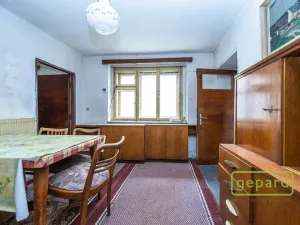 Prodej rodinného domu, Hostivice, Husovo náměstí, 66 m2