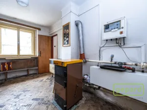 Prodej rodinného domu, Hostivice, Husovo náměstí, 66 m2