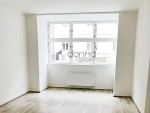 Pronájem bytu 3+1, Praha, Na hutích, 84 m2