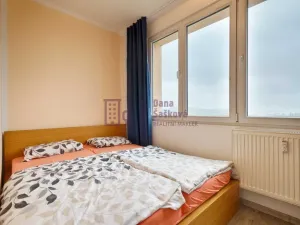 Pronájem bytu 2+kk, Jindřichův Hradec - Jindřichův Hradec III, sídliště Vajgar, 42 m2