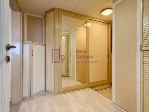 Pronájem bytu 2+kk, Jindřichův Hradec - Jindřichův Hradec III, sídliště Vajgar, 42 m2