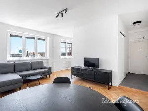 Pronájem bytu 2+kk, Praha, Argentinská, 44 m2