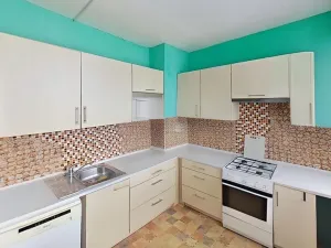 Prodej podílu 2/3 bytu 2+1, Mladá Boleslav, Pezinská, 57 m2