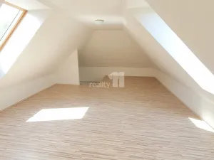 Pronájem bytu 2+kk, Praha - Hrdlořezy, Českobrodská, 64 m2