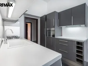 Pronájem bytu 3+1, Karlovy Vary, T. G. Masaryka, 74 m2